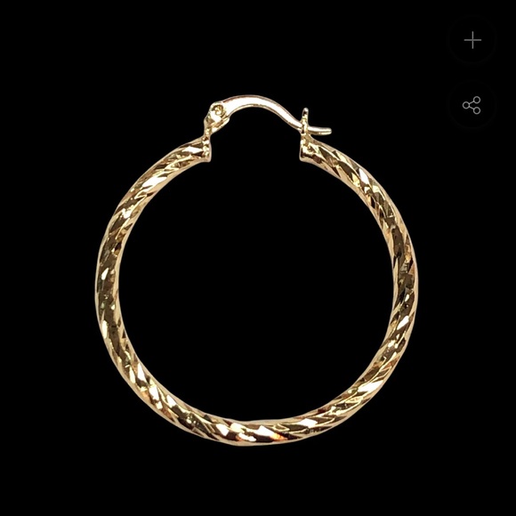 18K Gold Filled Hoop Earrings 1.5 in - Picture 3 of 8